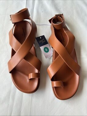 Universal Thread Tan Crisscross Ankle-Strap Sandals